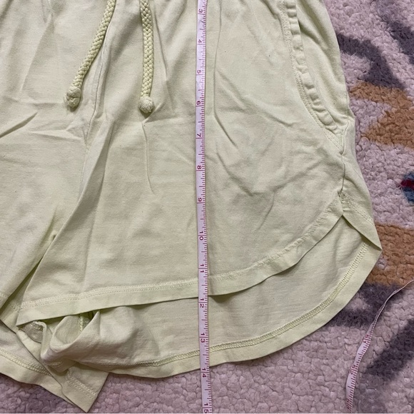 Colsie Women's Yellow Lounge Set w/ Crop Top & Shorts Sz Small - Picture 7 of 8